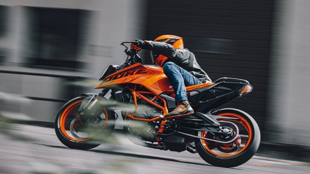 2024 KTM 390 Duke Engine and Performance